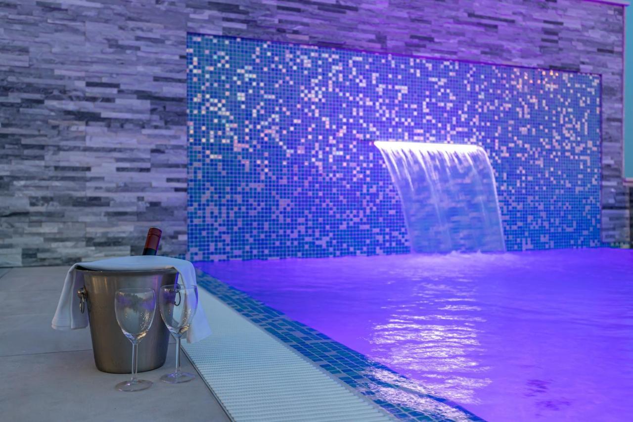 Luxury Villa Lorena With Heated Pool, Jacuzzi,Sauna And Seaview Криквеница Екстериор снимка